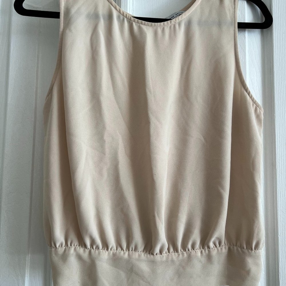 Elegant Biege Blouse with Ribbon Waist
